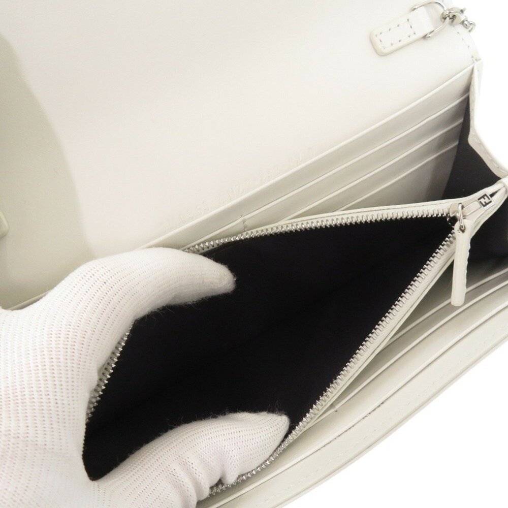 FENDI White Leather Shoulder Bag - Picture 8 of 9